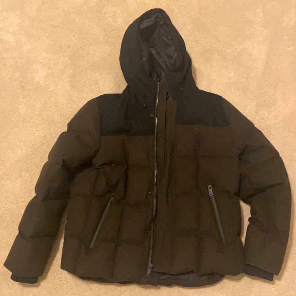 UGG winter jacket never worn outside was to small for me XL. With hood